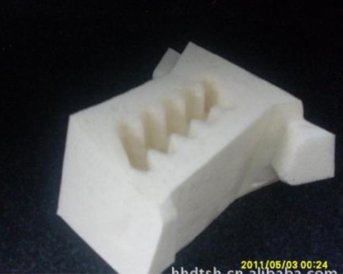 機(jī)器人自動(dòng)噴漆房